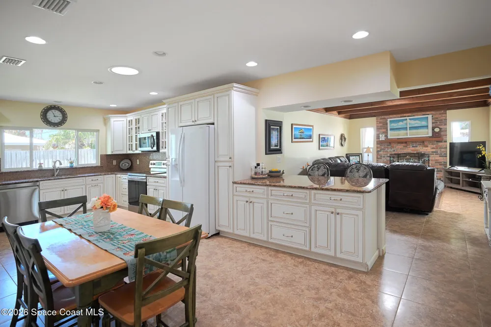 325 Hibiscus Trail Melbourne Beach, FL 32951
