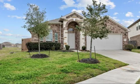 689 Forest Bend Lane