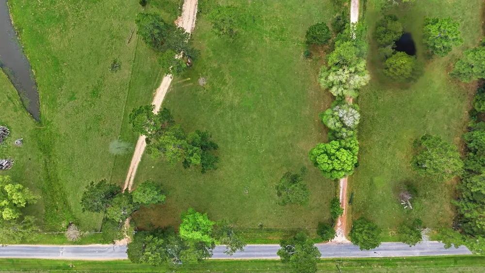 882 Four Notch Road Huntsville, TX 77340
