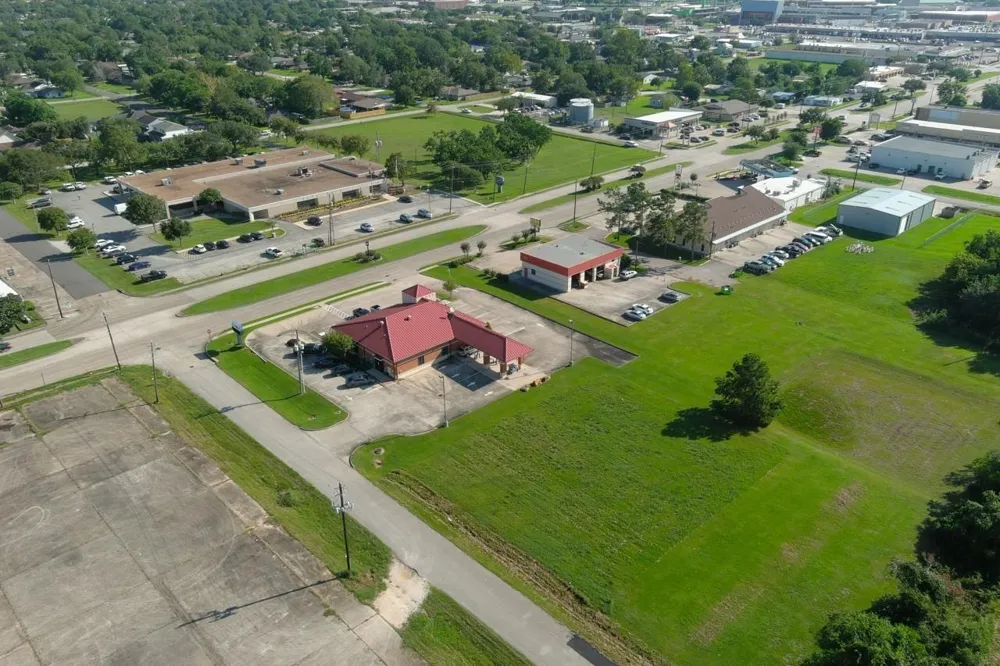 1100 6th Street La Porte, TX 77571