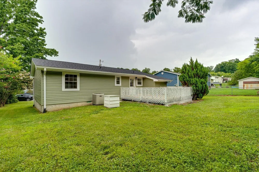 7446 Davis Mill Circle Harrison, TN 37341