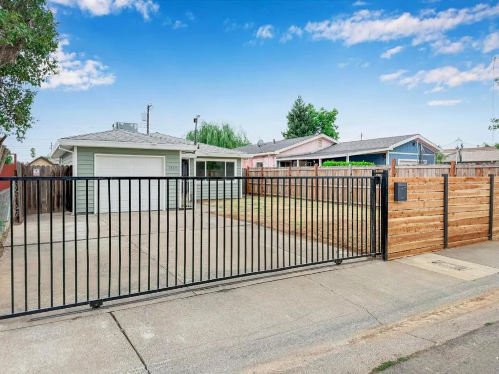 7804 37th Sacramento, CA 95824