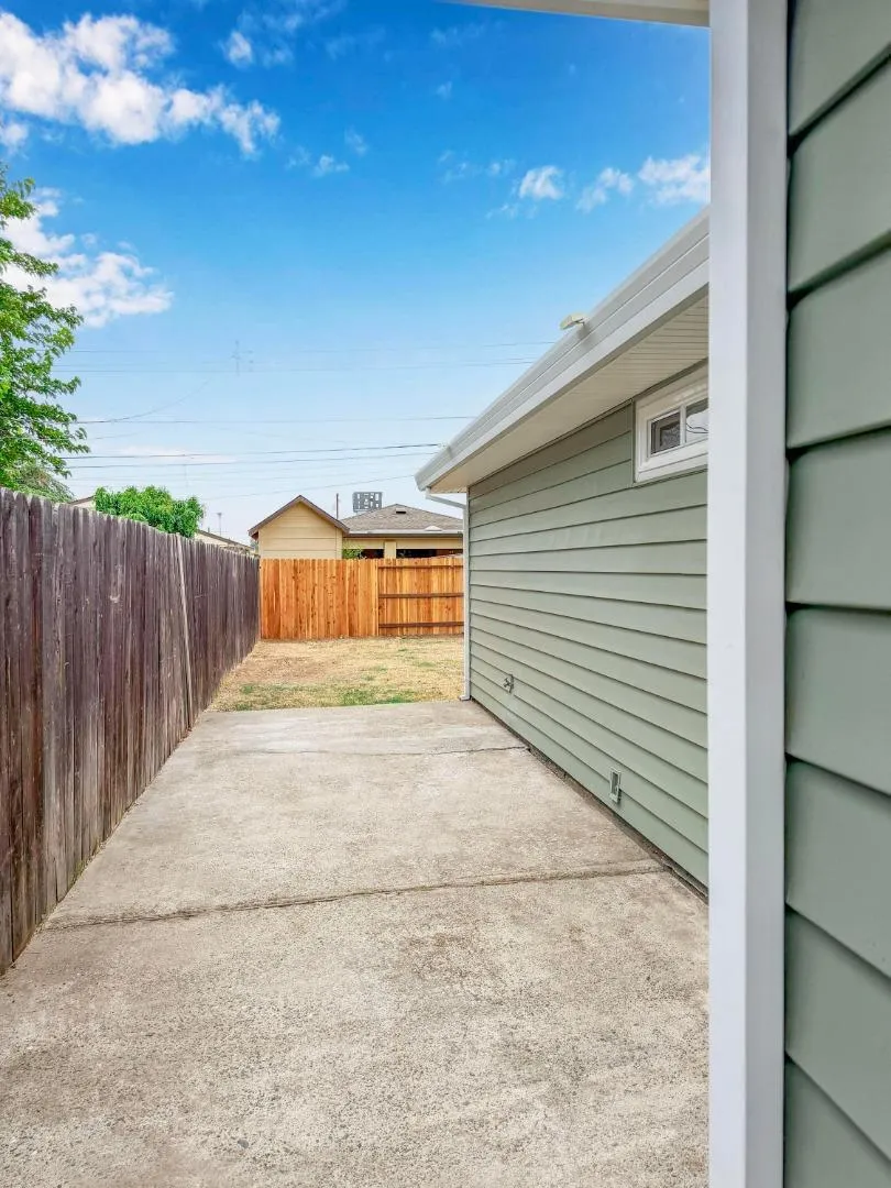7804 37th Sacramento, CA 95824