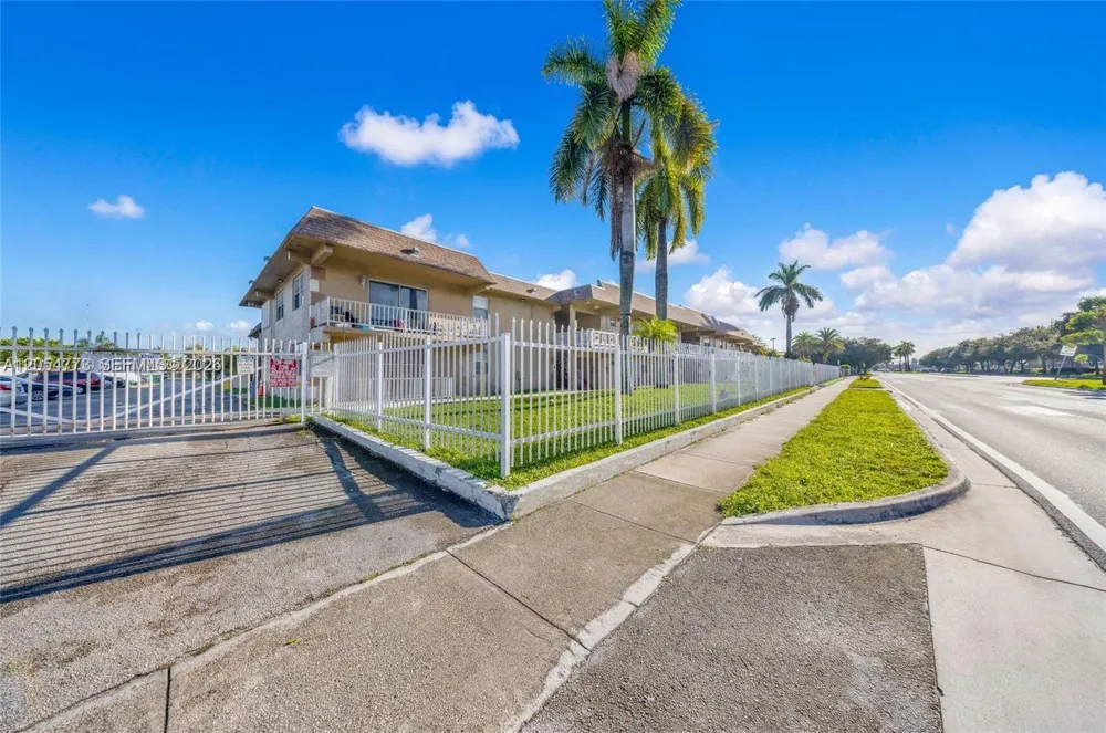 505 NW 177th St #131 Miami Gardens, FL 33169