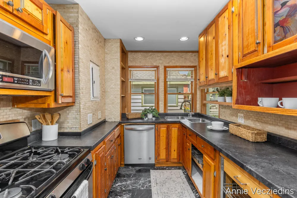 262 Hollister Avenue SE Grand Rapids City, MI 49506