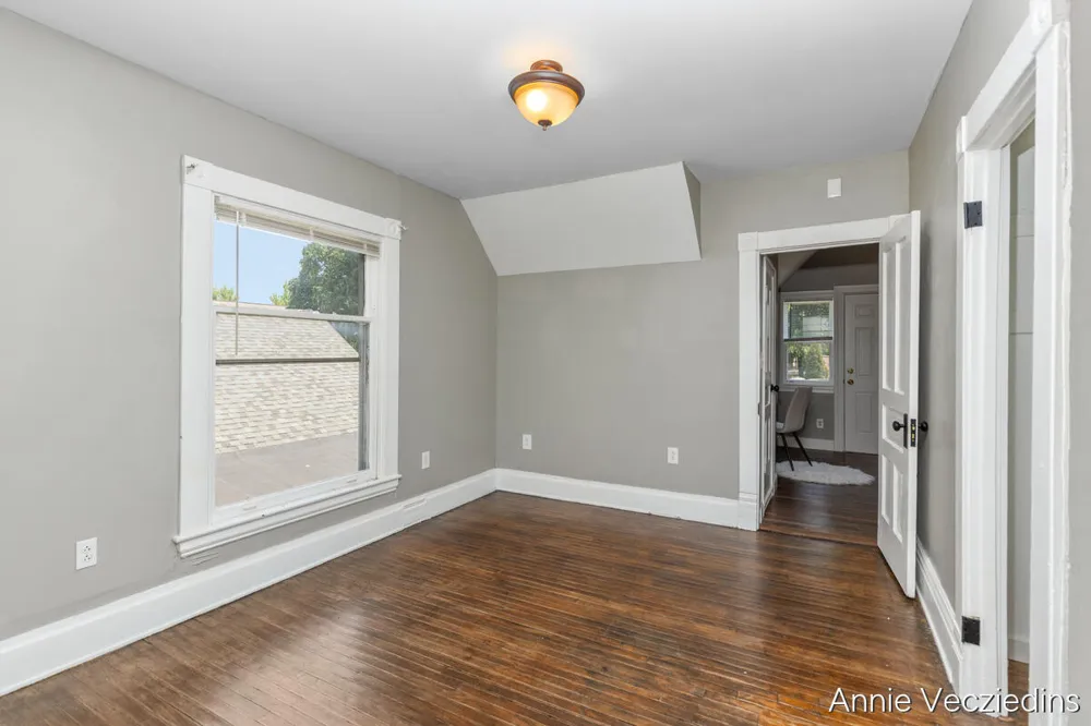 262 Hollister Avenue SE Grand Rapids City, MI 49506