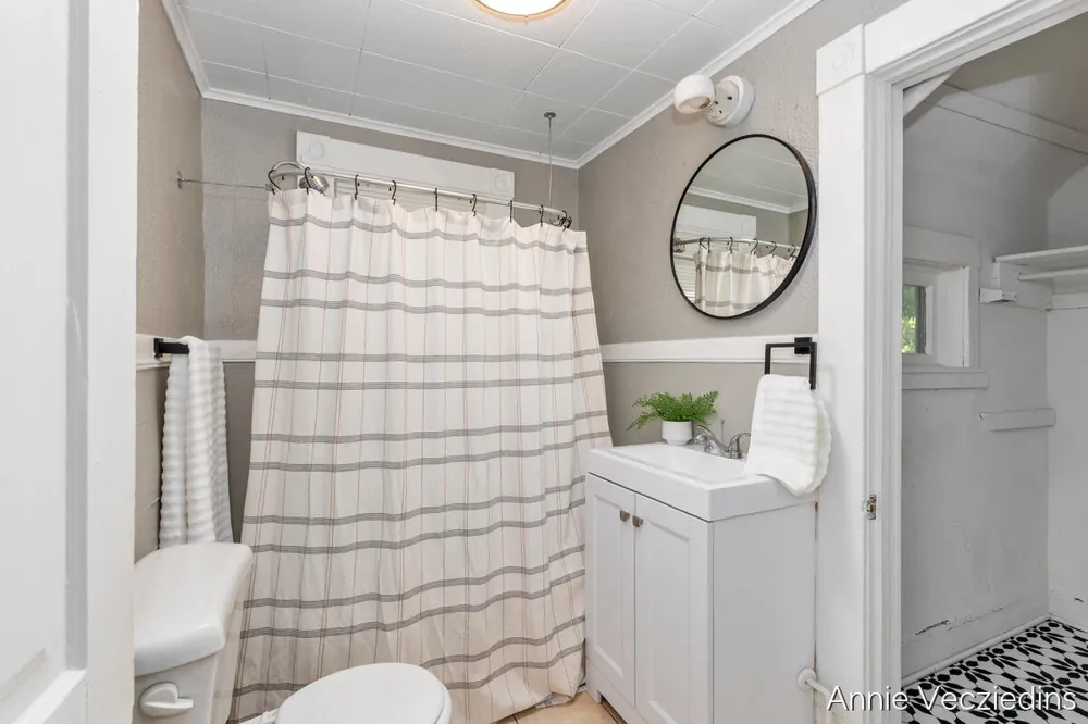 262 Hollister Avenue SE Grand Rapids City, MI 49506