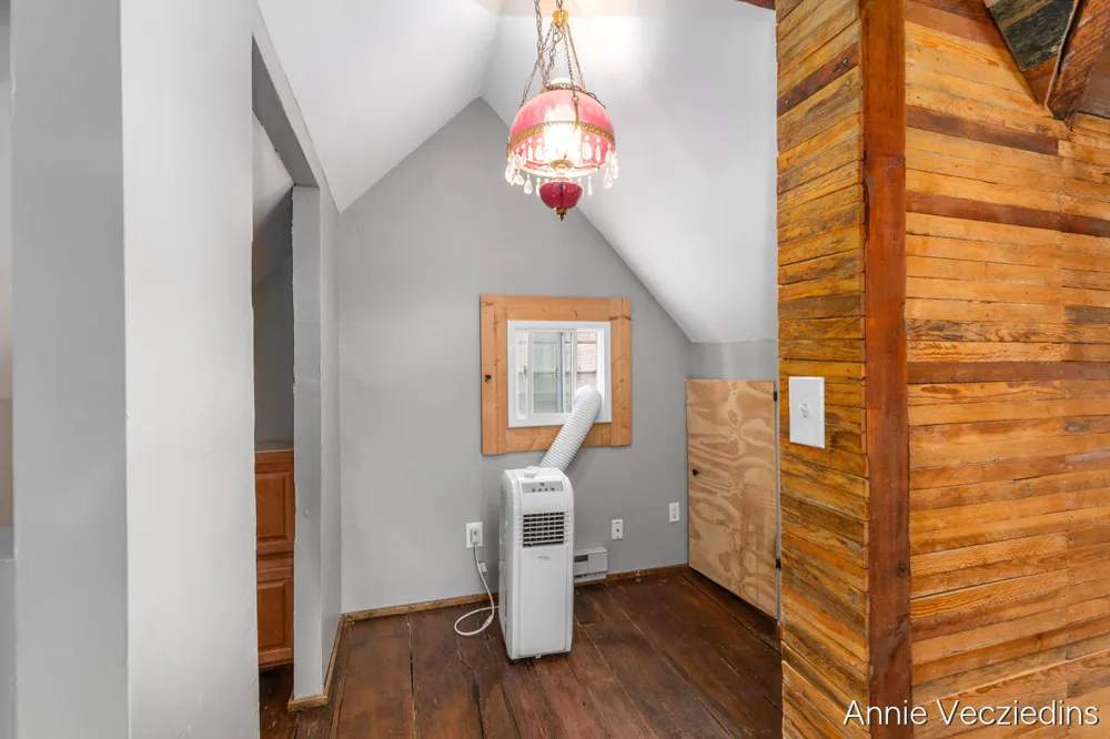 262 Hollister Avenue SE Grand Rapids City, MI 49506