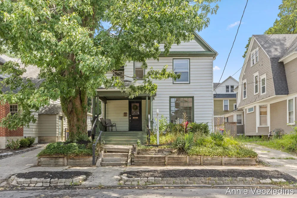 262 Hollister Avenue SE Grand Rapids City, MI 49506