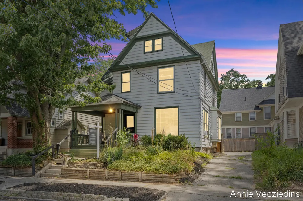 262 Hollister Avenue SE Grand Rapids City, MI 49506