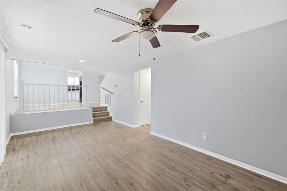 1200 LAKE VALRICO LANE Valrico, FL 33594