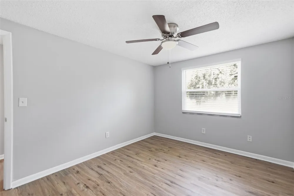 1200 LAKE VALRICO LANE Valrico, FL 33594