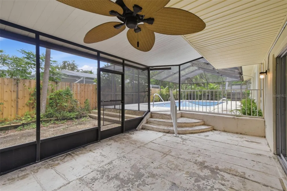 1200 LAKE VALRICO LANE Valrico, FL 33594