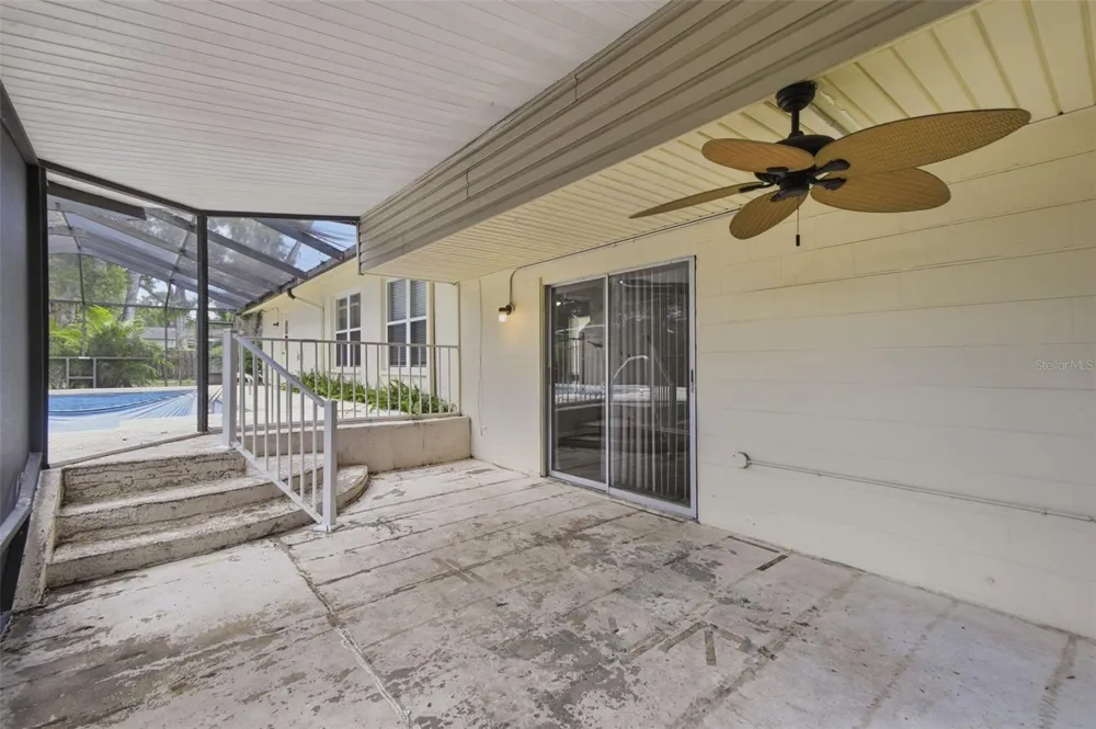 1200 LAKE VALRICO LANE Valrico, FL 33594