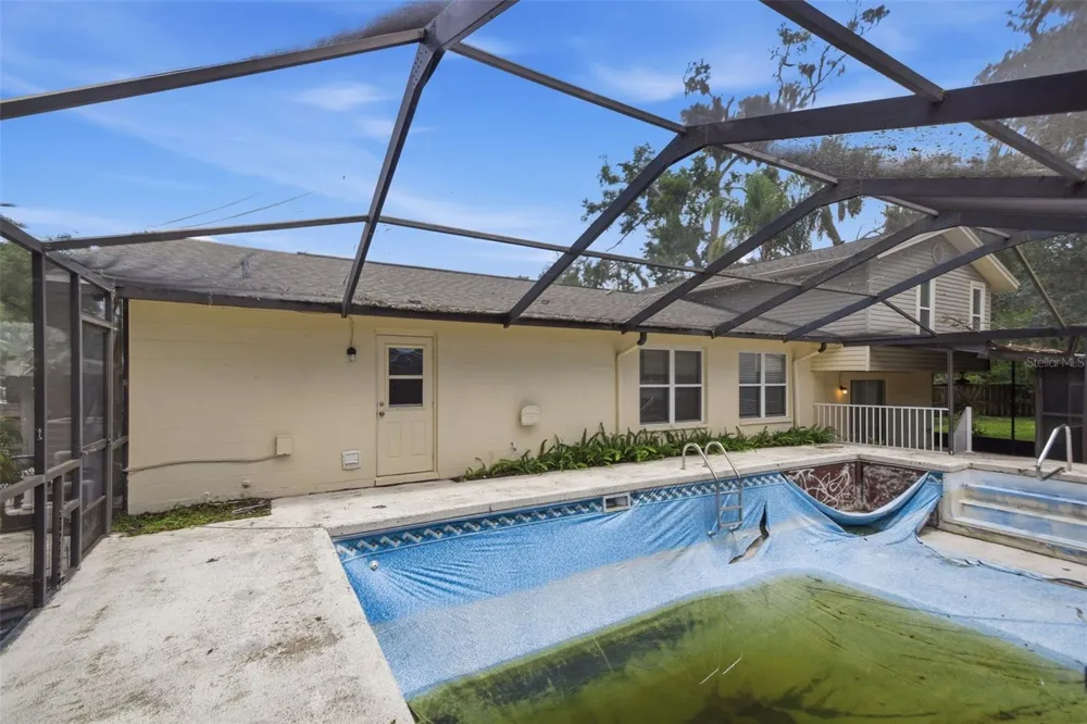 1200 LAKE VALRICO LANE Valrico, FL 33594