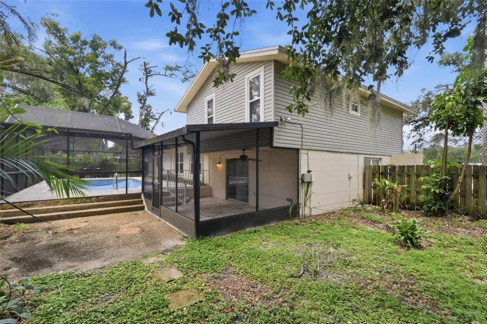 1200 LAKE VALRICO LANE Valrico, FL 33594