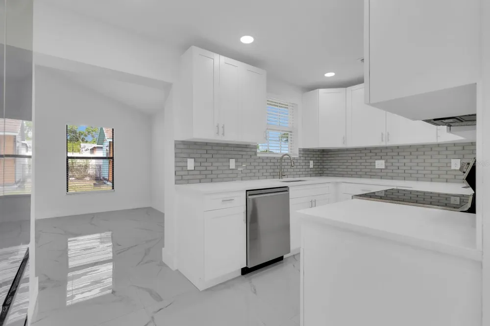 2322 VINCENT ROAD Orlando, FL 32817
