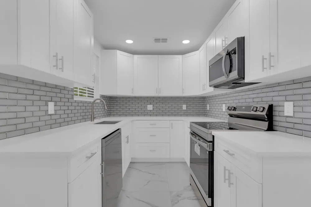 2322 VINCENT ROAD Orlando, FL 32817
