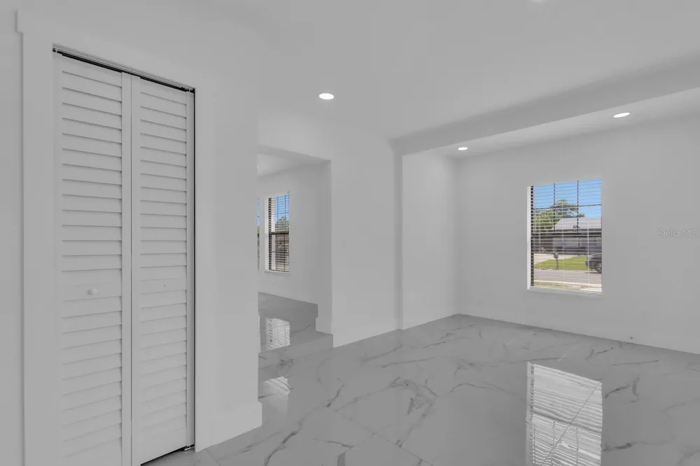 2322 VINCENT ROAD Orlando, FL 32817
