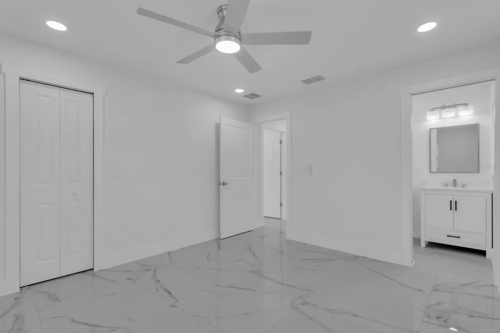 2322 VINCENT ROAD Orlando, FL 32817