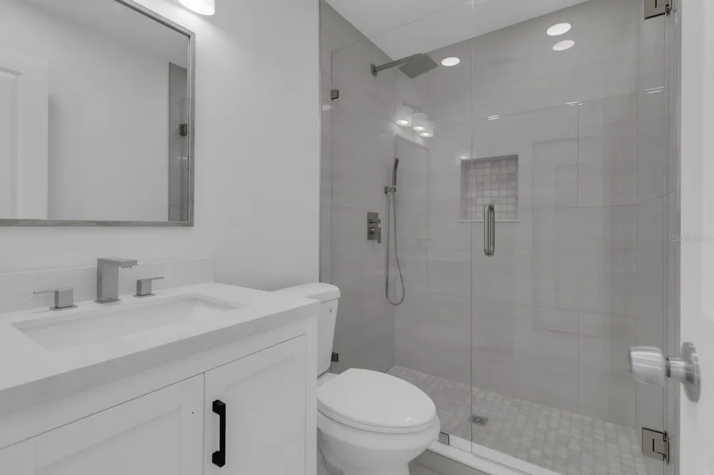 2322 VINCENT ROAD Orlando, FL 32817