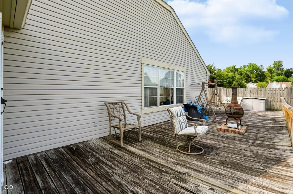 337 Stoneybrook Grove Drive Greenwood, IN 46142