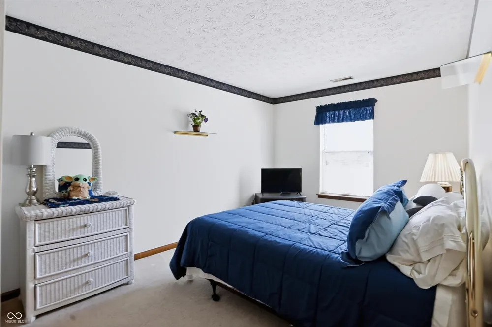 337 Stoneybrook Grove Drive Greenwood, IN 46142