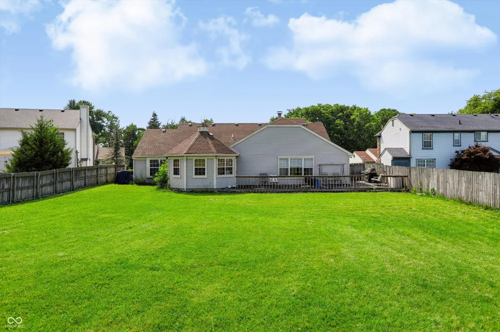 337 Stoneybrook Grove Drive Greenwood, IN 46142