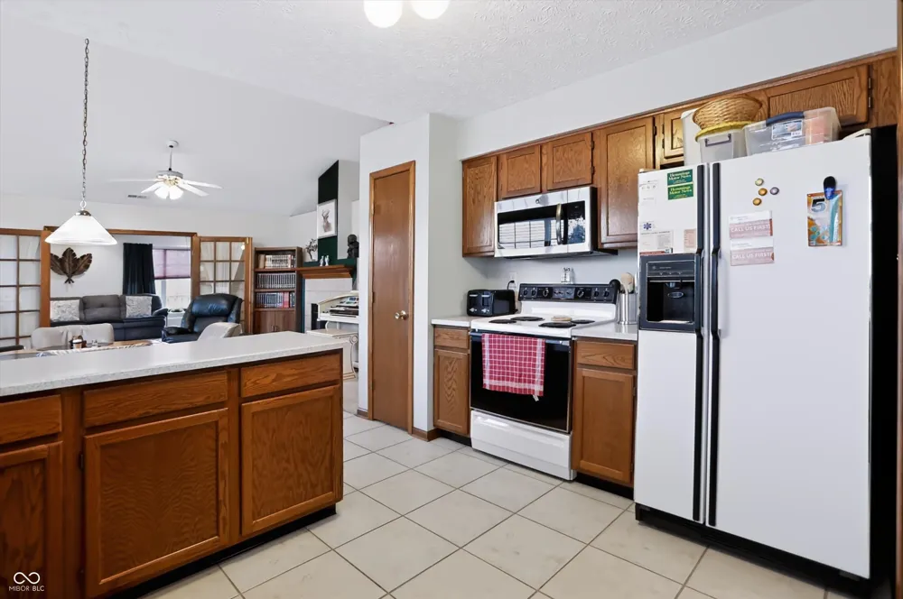 337 Stoneybrook Grove Drive Greenwood, IN 46142