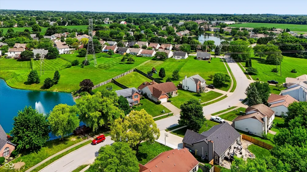 337 Stoneybrook Grove Drive Greenwood, IN 46142