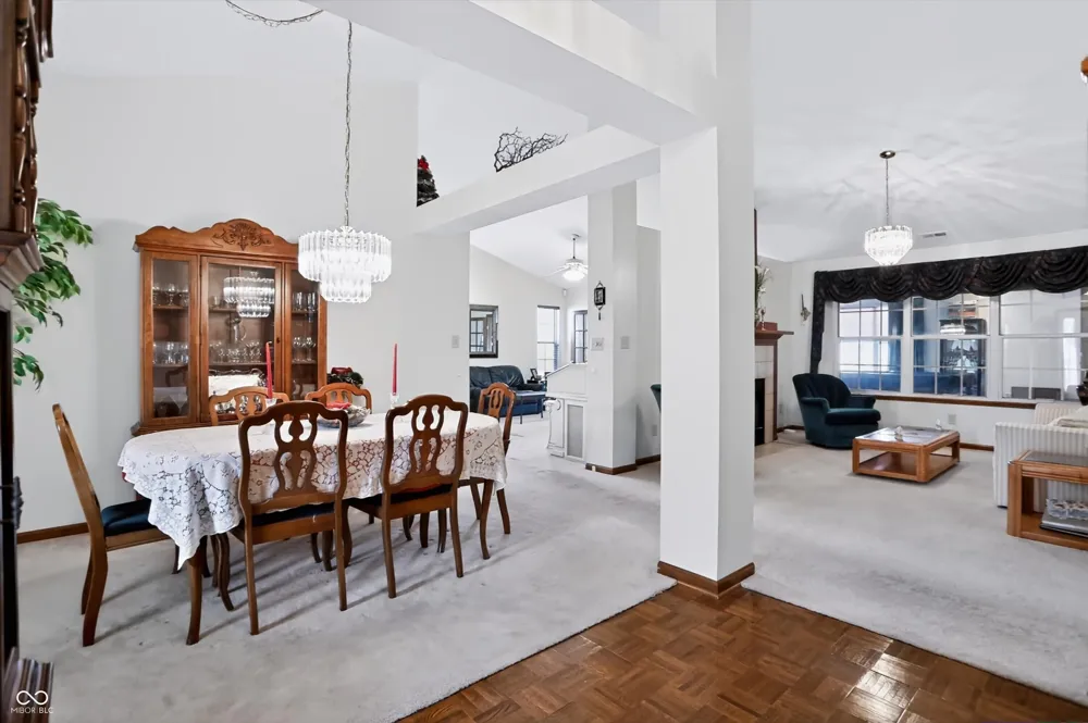 337 Stoneybrook Grove Drive Greenwood, IN 46142