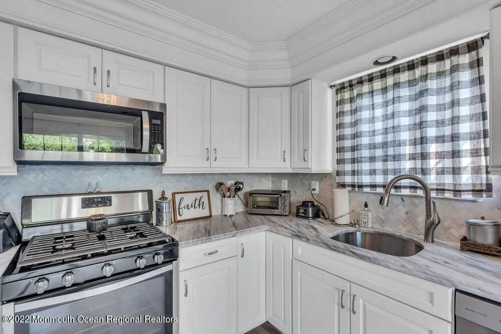 92 Tanya Circle Ocean, NJ 07712