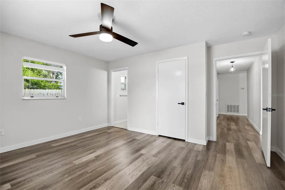 2801 51ST AVENUE S St Petersburg, FL 33712