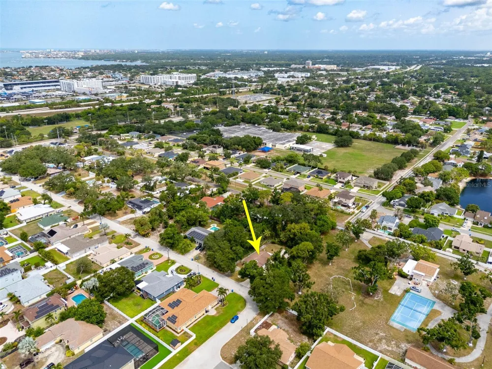 2801 51ST AVENUE S St Petersburg, FL 33712