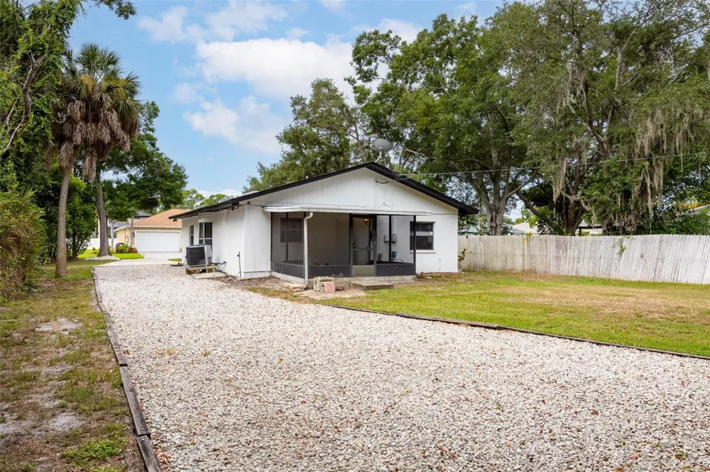 2801 51ST AVENUE S St Petersburg, FL 33712