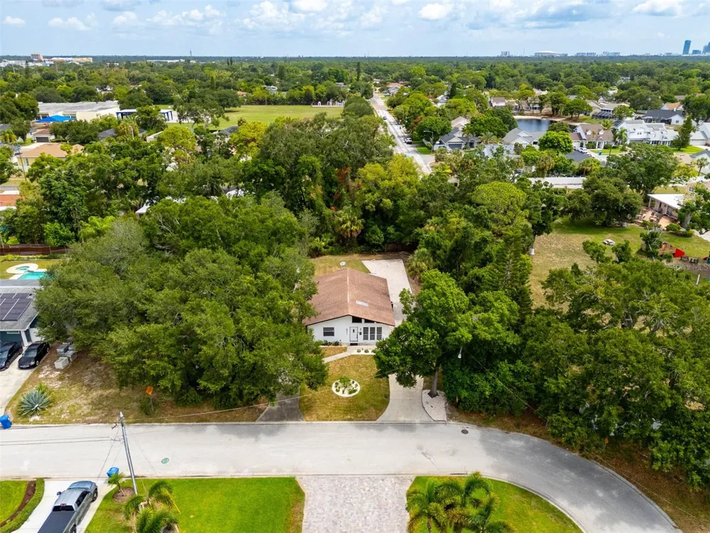2801 51ST AVENUE S St Petersburg, FL 33712