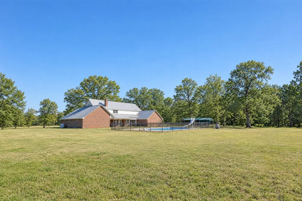 2735 Daniels Chapel Road New Boston, TX 75570