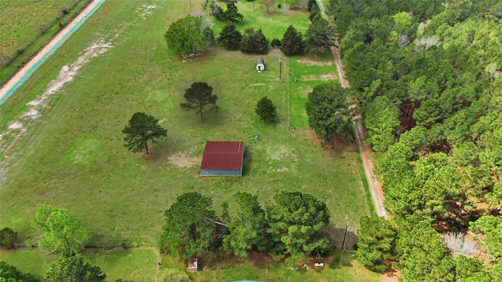872 Four Notch Road Huntsville, TX 77340