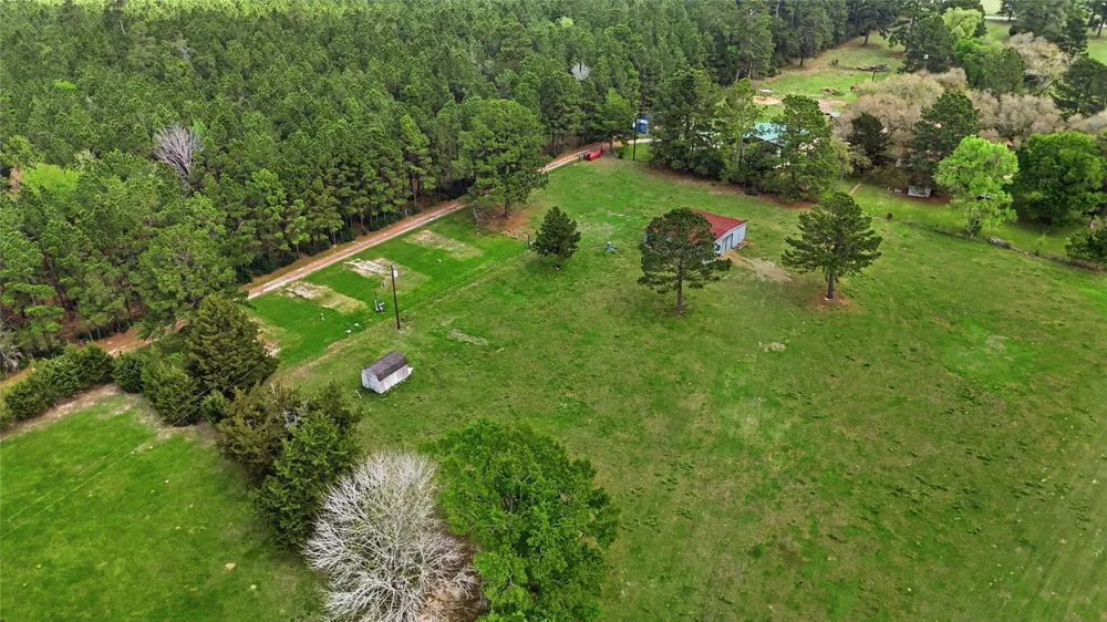 872 Four Notch Road Huntsville, TX 77340