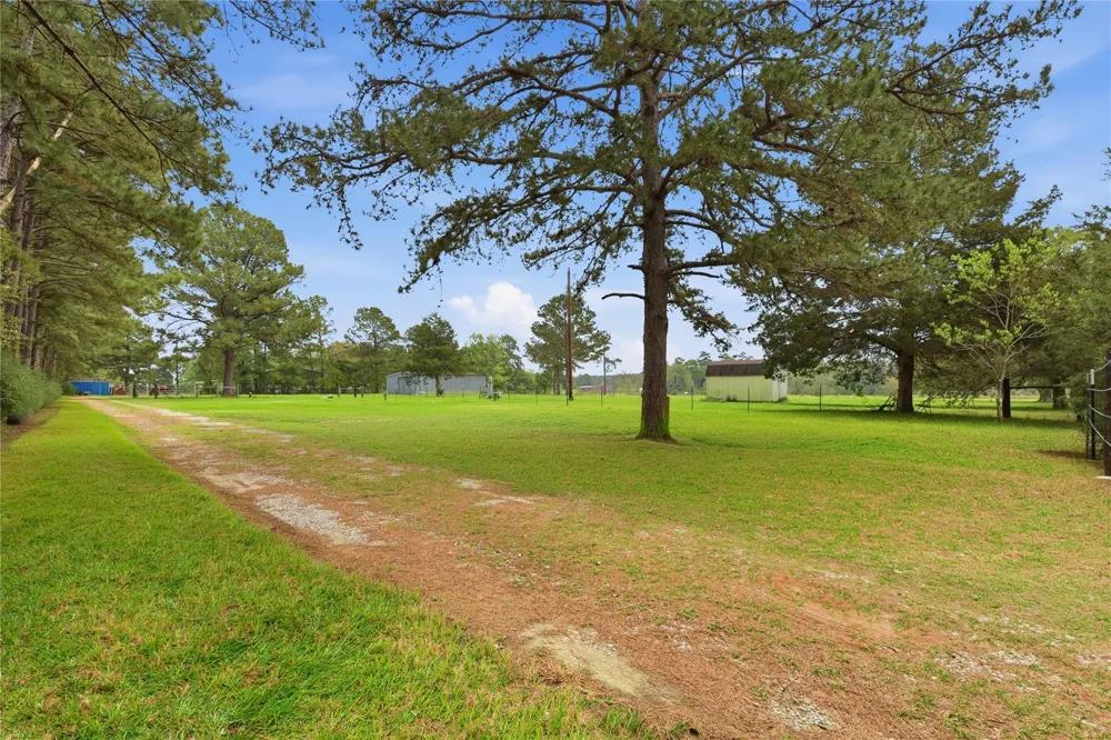 872 Four Notch Road Huntsville, TX 77340