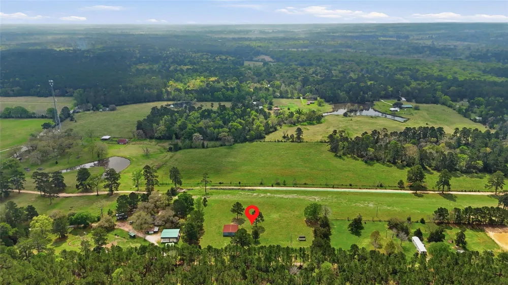872 Four Notch Road Huntsville, TX 77340