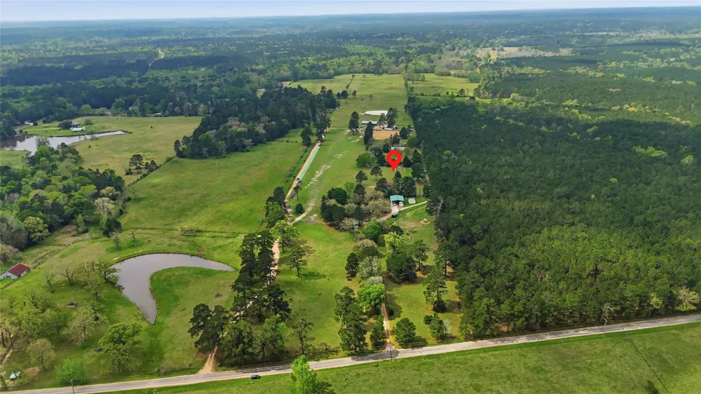872 Four Notch Road Huntsville, TX 77340