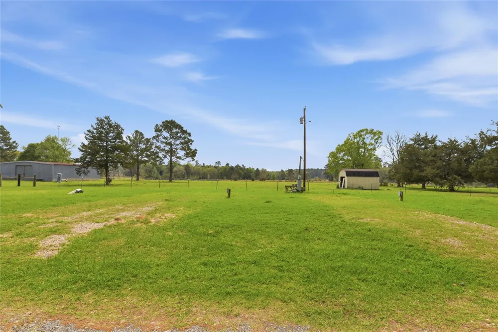 872 Four Notch Road Huntsville, TX 77340