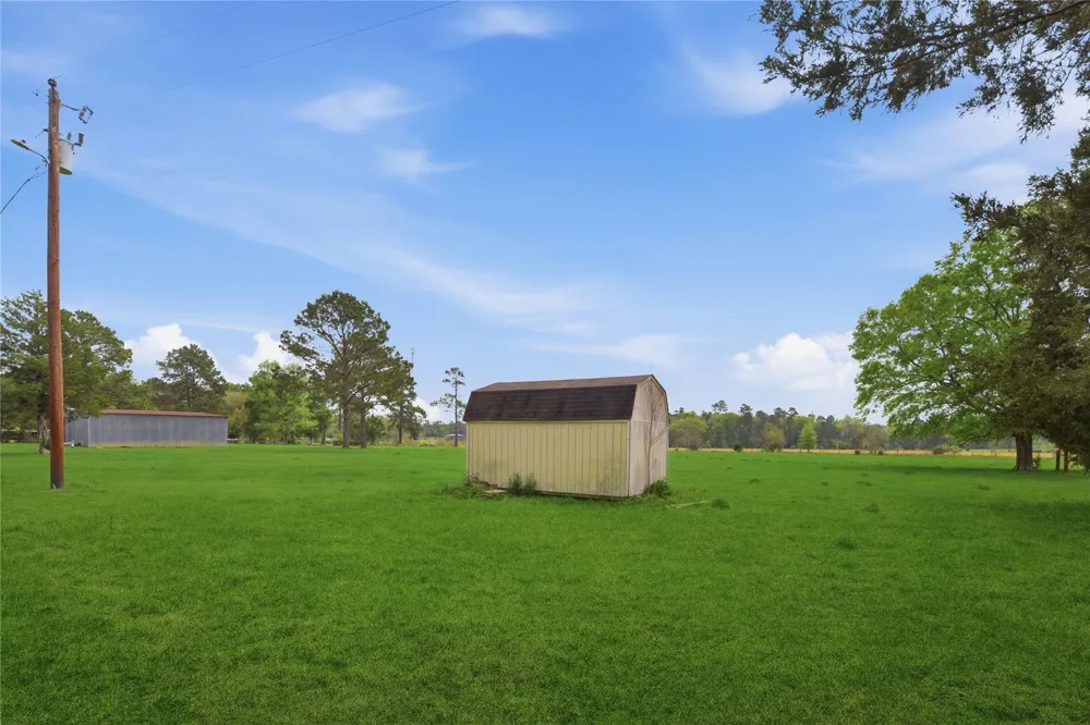 872 Four Notch Road Huntsville, TX 77340