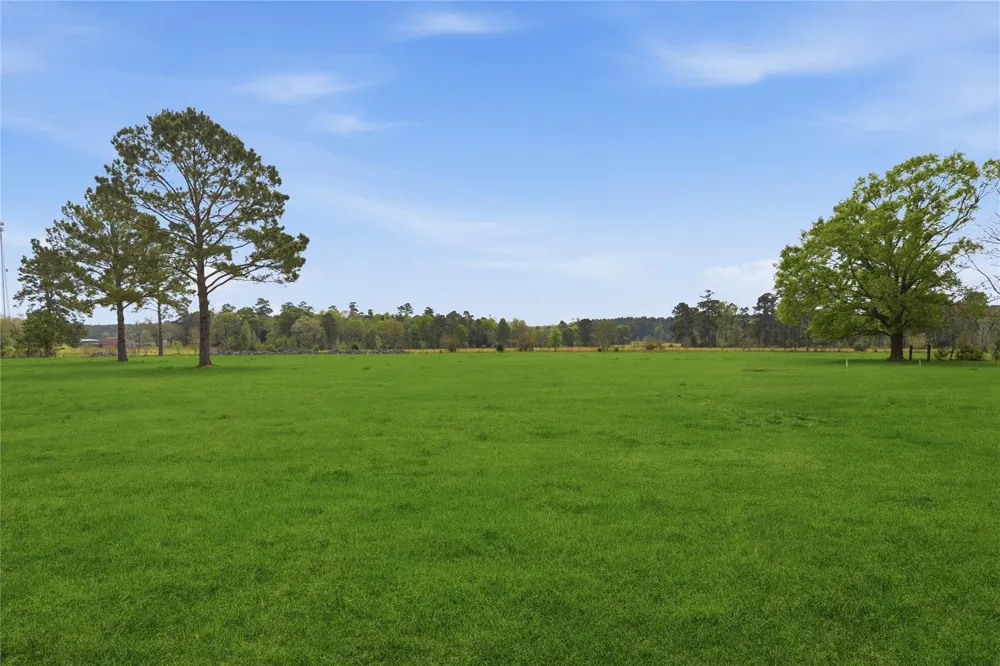 872 Four Notch Road Huntsville, TX 77340