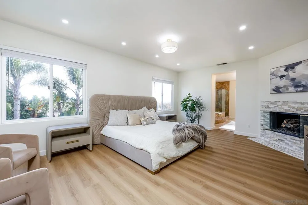 1749 Skimmer Ct Carlsbad, CA 92011