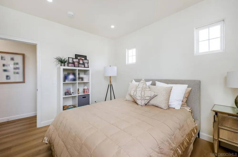 1749 Skimmer Ct Carlsbad, CA 92011