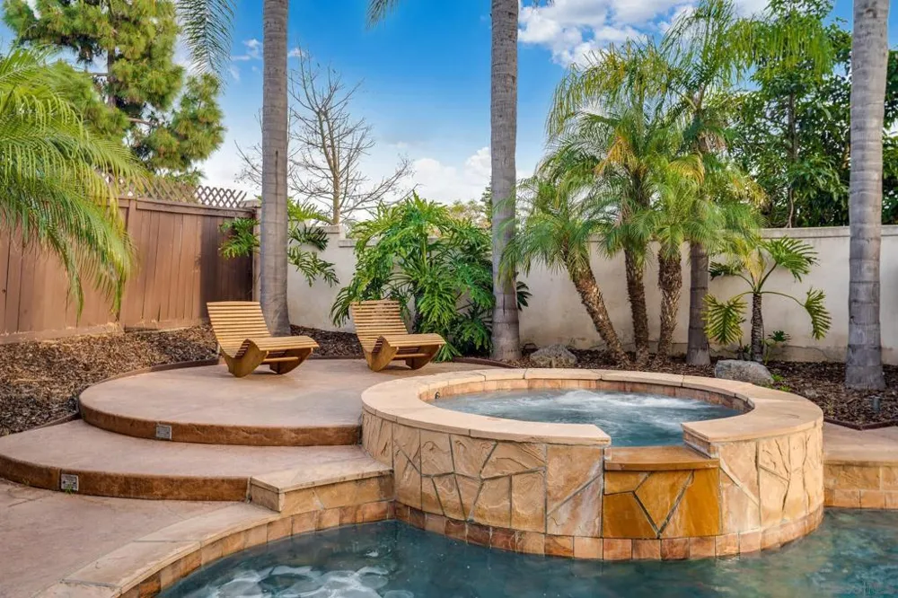 1749 Skimmer Ct Carlsbad, CA 92011