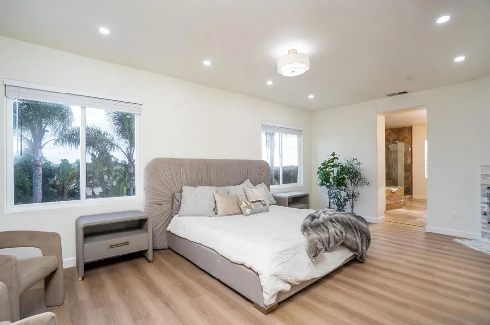 1749 Skimmer Ct Carlsbad, CA 92011
