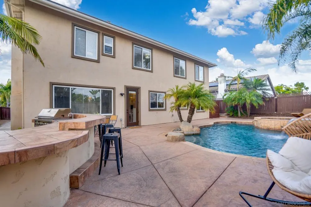 1749 Skimmer Ct Carlsbad, CA 92011